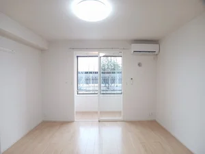 のマンスリーマンション・ウィークリーマンション「ルミエールＢ 104・洋室(No.1303587)」メイン画像