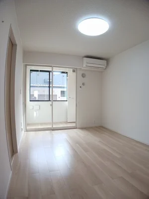 のマンスリーマンション・ウィークリーマンション「カルム栄町Ⅰ 102・洋室(No.1303830)」メイン画像