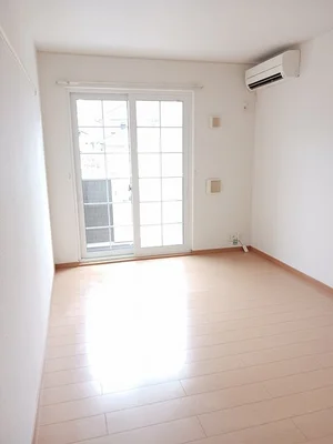 のマンスリーマンション・ウィークリーマンション「サンハウスヨシキＢ 102・洋室(No.1303877)」メイン画像