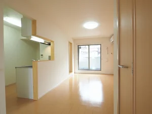 のマンスリーマンション・ウィークリーマンション「アンブラッセ　Ⅱ 302・洋室(No.1304035)」メイン画像