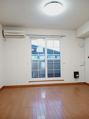 のマンスリーマンション・ウィークリーマンション「ソレイユＢ 202・洋室(No.1304166)」メイン画像