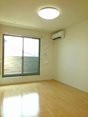 のマンスリーマンション・ウィークリーマンション「カーサ・フェリオ 202・洋室(No.1304179)」メイン画像