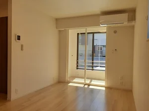 のマンスリーマンション・ウィークリーマンション「ガーデンプラム 101・洋室(No.1304210)」メイン画像