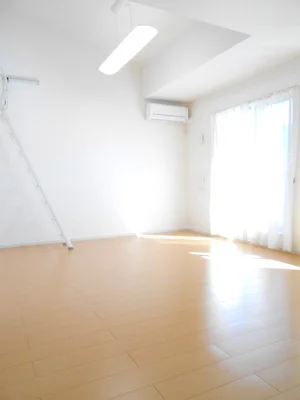 のマンスリーマンション・ウィークリーマンション「モンシェ　モア・Ⅲ 205・LDK(No.1304229)」メイン画像