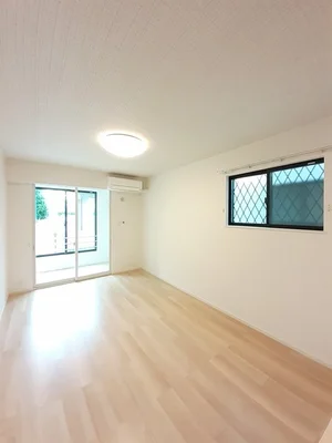 のマンスリーマンション・ウィークリーマンション「ボアソルチ　Ａ 105・洋室(No.1304354)」メイン画像