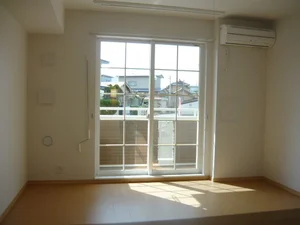 のマンスリーマンション・ウィークリーマンション「エスポワールⅢＢ 102・洋室(No.1304421)」メイン画像