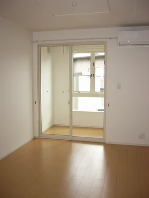 のマンスリーマンション・ウィークリーマンション「カーサ・ソレアード 104・洋室(No.1304434)」メイン画像