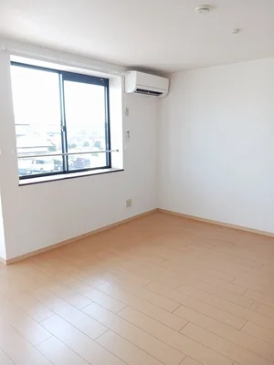 のマンスリーマンション・ウィークリーマンション「エルディムユートピアＣ 202・洋室(No.1304508)」メイン画像