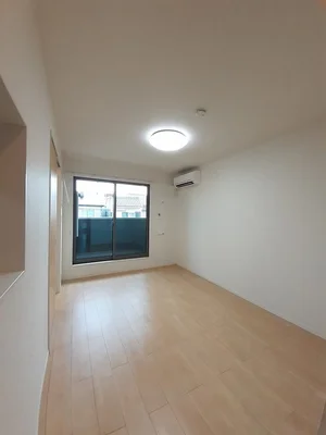 のマンスリーマンション・ウィークリーマンション「Ｍｏｄｅｓｓａ　Ｇｏｓａｉｂｉ 202・洋室(No.1304769)」メイン画像