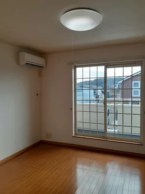 小古曽駅（三重県）のマンスリーマンション・ウィークリーマンション「Ｍ’ｓ　ｃｏｕｒｔ　Ⅰ 201・洋室(No.1304781)」メイン画像