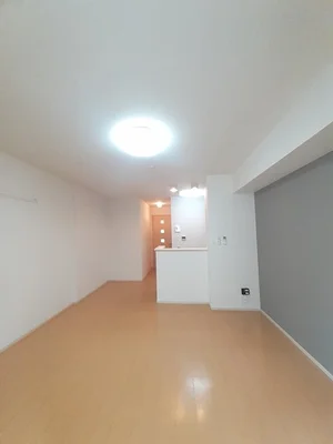 のマンスリーマンション・ウィークリーマンション「ディンプル　アリモト 103・洋室(No.1304916)」メイン画像