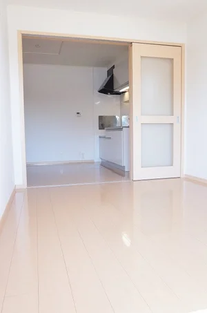 のマンスリーマンション・ウィークリーマンション「ルーチェⅠ 103・洋室(No.1305179)」メイン画像