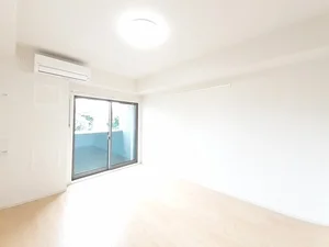 のマンスリーマンション・ウィークリーマンション「メゾン　フォレスティエール２ 301・洋室(No.1305228)」メイン画像