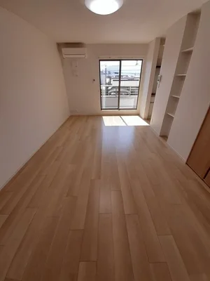 のマンスリーマンション・ウィークリーマンション「エテルノ新居浜 202・洋室(No.1305412)」メイン画像