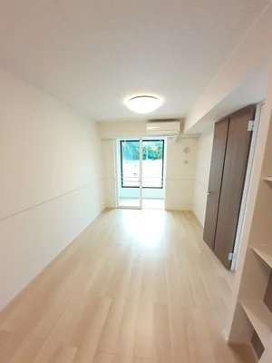 のマンスリーマンション・ウィークリーマンション「グリッタープレイス桜 103・洋室(No.1305480)」メイン画像