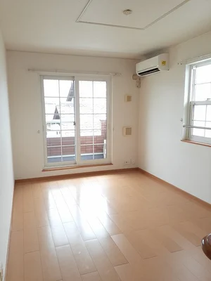 都城市のマンスリーマンション・ウィークリーマンション「Ｓｈｅ’ｓ・ｐｅｐｅ 203・洋室(No.1305531)」メイン画像