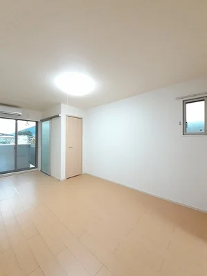 のマンスリーマンション・ウィークリーマンション「アンソレイユＭ．Ｋ 101・洋室(No.1305538)」メイン画像