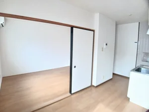 のマンスリーマンション・ウィークリーマンション「ヴィレッジトミタＢ 202・洋室(No.1305554)」メイン画像