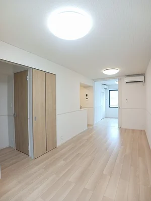 のマンスリーマンション・ウィークリーマンション「プリムヴェール 102・洋室(No.1305586)」メイン画像