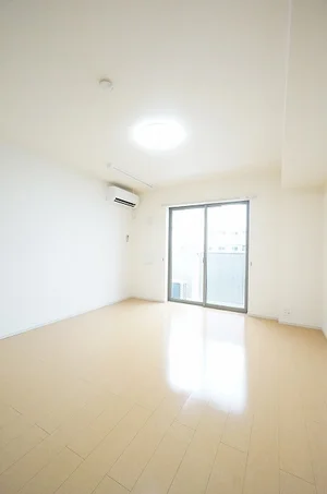 のマンスリーマンション・ウィークリーマンション「マインド　ハート 103・洋室(No.1305606)」メイン画像