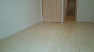 のマンスリーマンション・ウィークリーマンション「ノーサイド立葉 102・洋室(No.1305607)」メイン画像