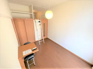 吉田駅（大阪府）のマンスリーマンション・ウィークリーマンション「レオパレスピーチ 101(No.1305902)」メイン画像