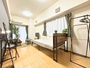 群馬県のピタットハウス伊勢崎店　株式会社グランディールのマンスリーマンション・ウィークリーマンション「【高崎駅西口徒歩10分！】🍀グランマンスリー高崎鞘町🍀単独光回線ネット無料🛜✨🛍️近隣商業施設多数で生活便利⭐ 312(No.1306229)」メイン画像