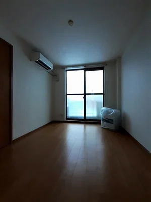 のマンスリーマンション・ウィークリーマンション「ニューシティシャルム２ 202・洋室(No.1306612)」メイン画像