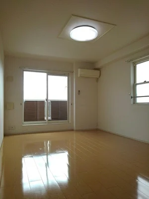 のマンスリーマンション・ウィークリーマンション「パラッツオ西海岸 202・洋室(No.1306718)」メイン画像