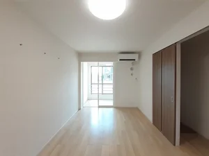 のマンスリーマンション・ウィークリーマンション「ベルモア向新庄Ⅰ 102・洋室(No.1306779)」メイン画像