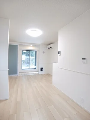 安芸郡熊野町のマンスリーマンション・ウィークリーマンション「トレ　ピアーチェ　Ⅱ 102・洋室(No.1306992)」メイン画像