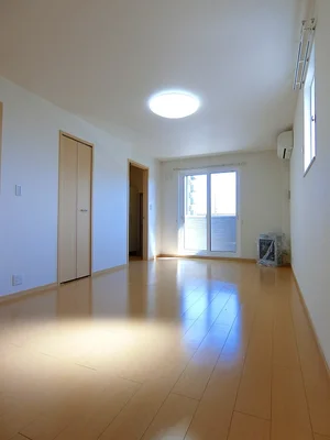 のマンスリーマンション・ウィークリーマンション「グランＳフィールド　Ⅲ 101・洋室(No.1307141)」メイン画像