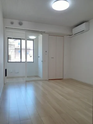 のマンスリーマンション・ウィークリーマンション「パピヨン 102・洋室(No.1307158)」メイン画像