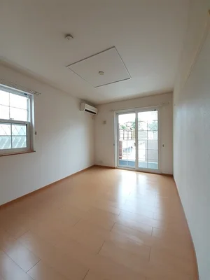 のマンスリーマンション・ウィークリーマンション「ピーノ・レジーナⅡ 101・洋室(No.1307182)」メイン画像