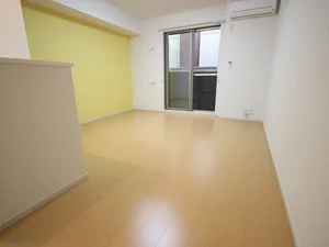 のマンスリーマンション・ウィークリーマンション「パルティール小曽根 103・洋室(No.1307238)」メイン画像