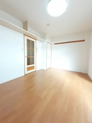 のマンスリーマンション・ウィークリーマンション「サン・ラヴィアンＢ 206・洋室(No.1307296)」メイン画像