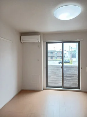 のマンスリーマンション・ウィークリーマンション「アルバ　カーサⅠ 102・洋室(No.1307364)」メイン画像