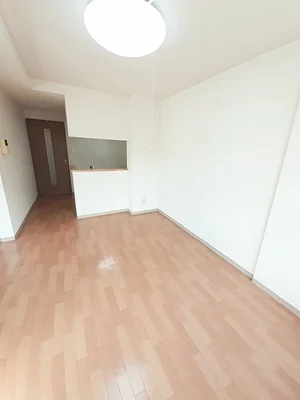 のマンスリーマンション・ウィークリーマンション「エアリーズ・ヒルズ 103・洋室(No.1307405)」メイン画像