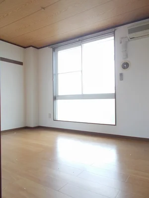 のマンスリーマンション・ウィークリーマンション「メゾン・ラ・ボヌールⅢ 201・洋室(No.1307486)」メイン画像