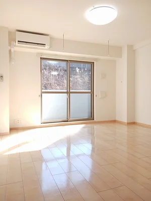 のマンスリーマンション・ウィークリーマンション「リリー・ヒルズ 102・洋室(No.1307647)」メイン画像