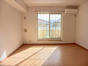 のマンスリーマンション・ウィークリーマンション「スプリング大浦 203・洋室(No.1307882)」メイン画像