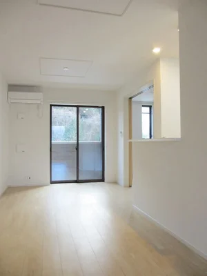 のマンスリーマンション・ウィークリーマンション「シンフォニー川内　Ａ棟 202・洋室(No.1308042)」メイン画像