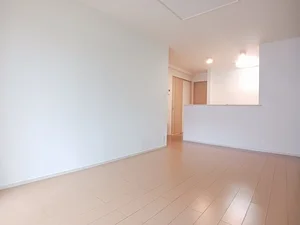 のマンスリーマンション・ウィークリーマンション「シュトラーゼＡ 102・洋室(No.1308101)」メイン画像