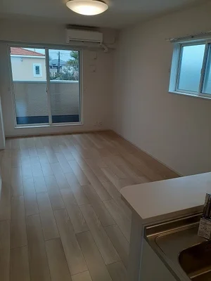 のマンスリーマンション・ウィークリーマンション「ｓａｌｉｅｎｔｅ　Ⅳ 201・洋室(No.1308227)」メイン画像