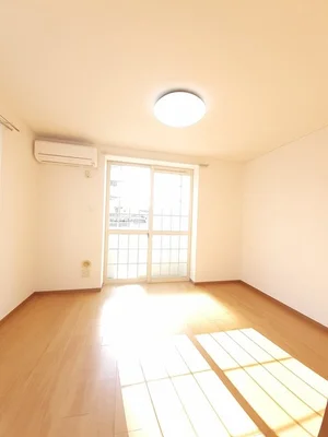 のマンスリーマンション・ウィークリーマンション「ラ　フォレ　ドゥ・シュッド 101・洋室(No.1308230)」メイン画像