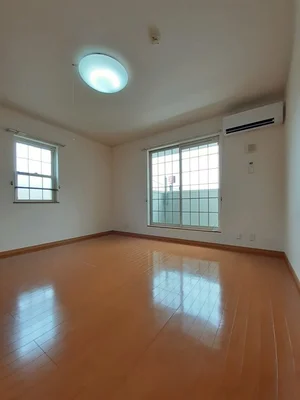 のマンスリーマンション・ウィークリーマンション「ネオ　ワン　ユソー 201・洋室(No.1308279)」メイン画像