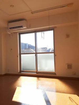 のマンスリーマンション・ウィークリーマンション「イル　テ　ジェンテ 303・洋室(No.1308738)」メイン画像