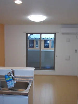 のマンスリーマンション・ウィークリーマンション「ガーデンハウス朝日山　Ｆ 201・洋室(No.1308832)」メイン画像