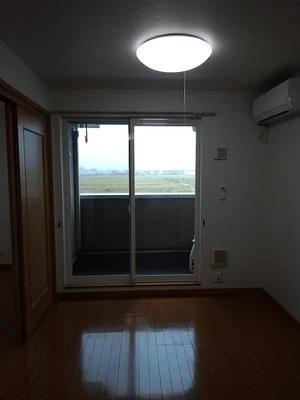 のマンスリーマンション・ウィークリーマンション「サン・フィールド　Ⅰ 202・洋室(No.1309007)」メイン画像