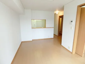 のマンスリーマンション・ウィークリーマンション「ニューアニメート　山手Ａ 203・洋室(No.1309008)」メイン画像